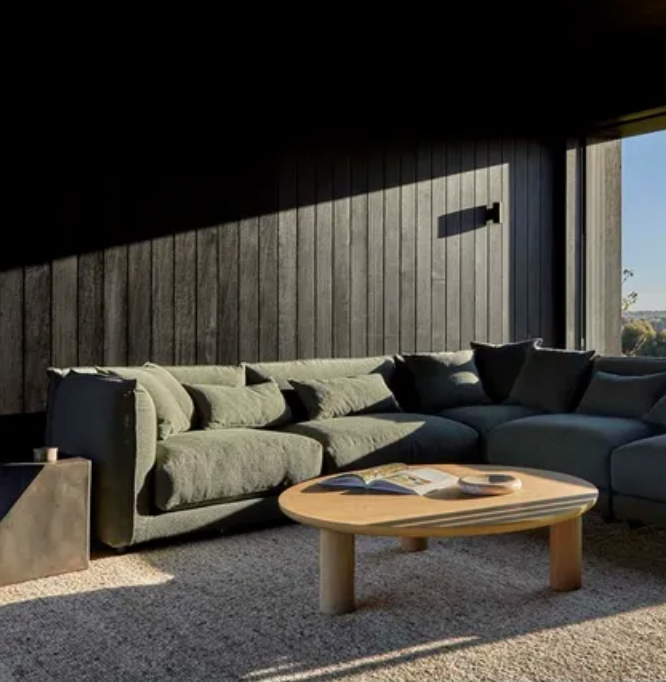 Round Pillar Legs Coffee Table