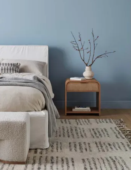Arc Bedside Table