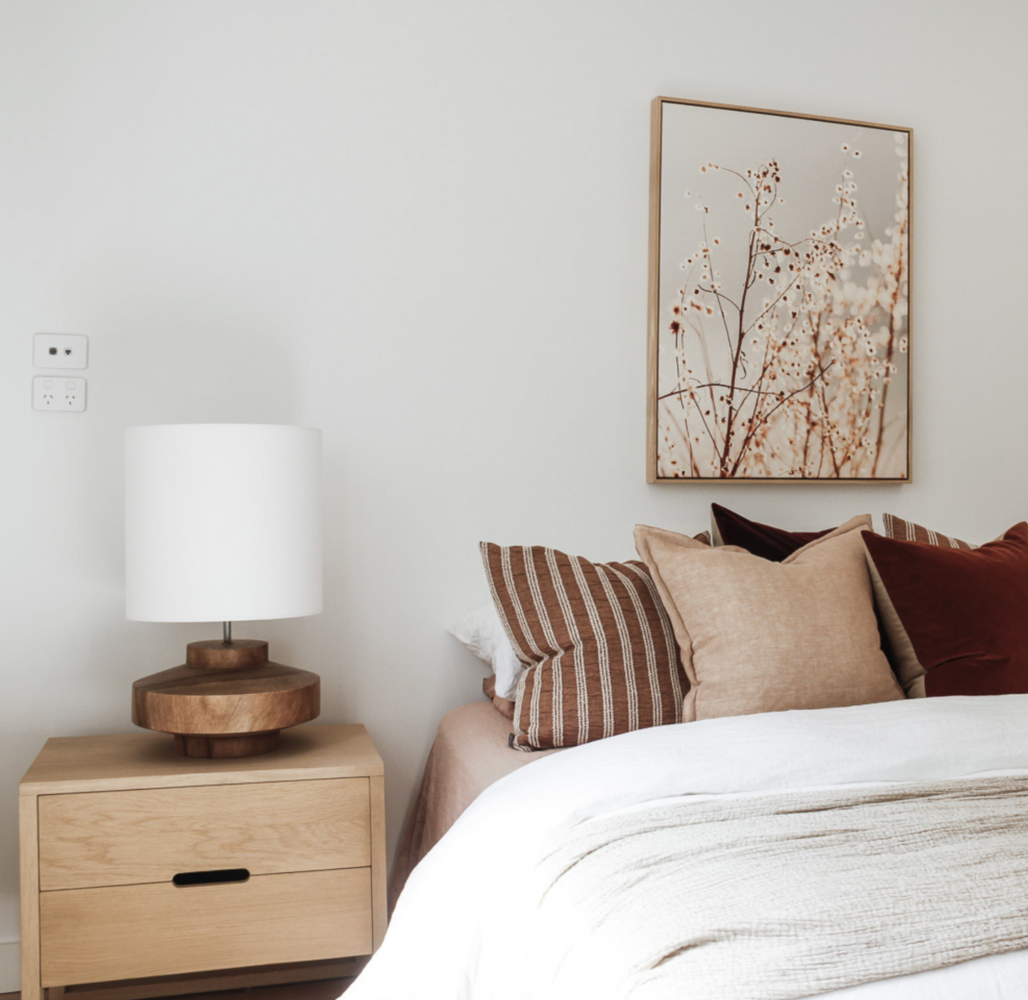 Solaris Bedside Table