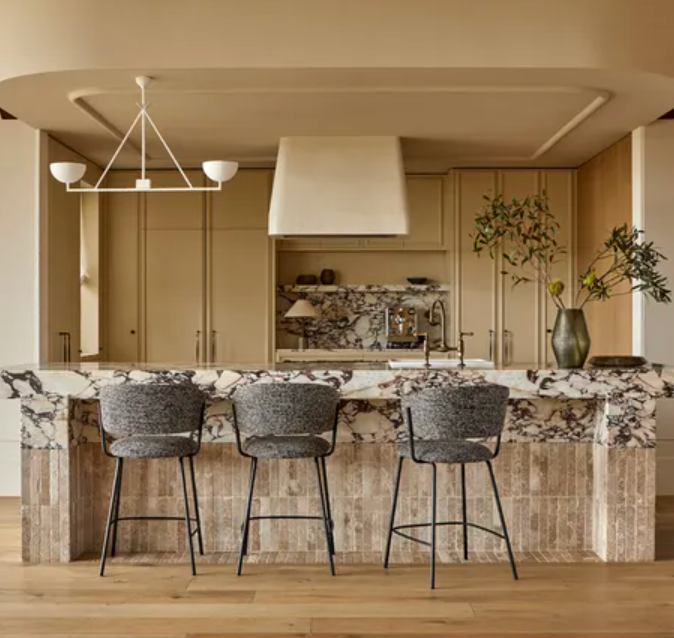 Rounded Cushion Dining Chair