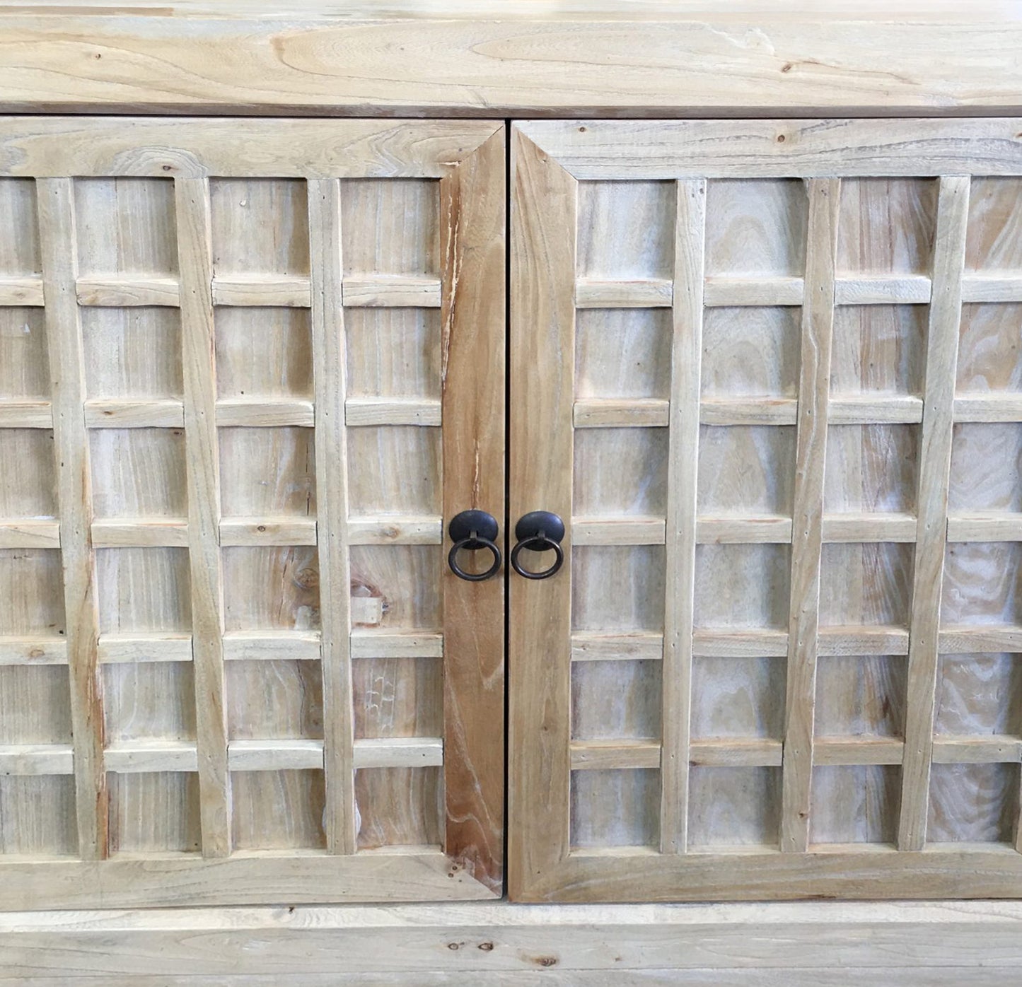 4 Doors Lattice Buffet