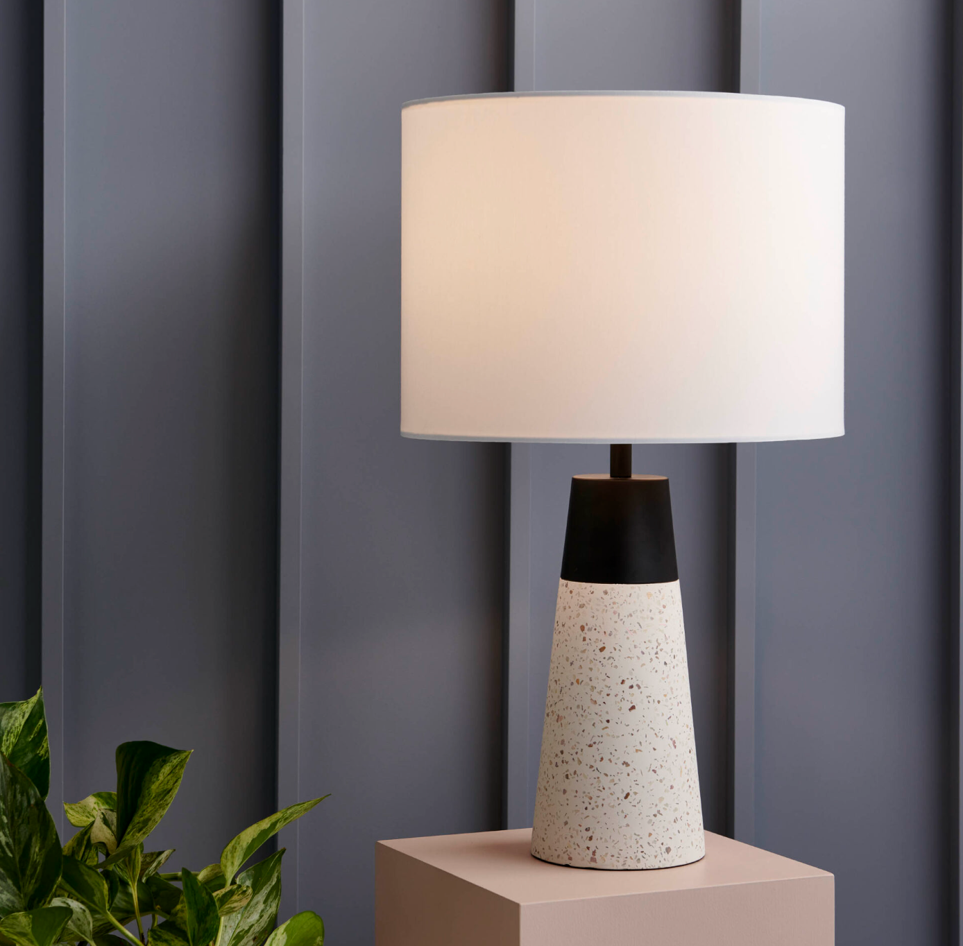 Arana Table Lamp