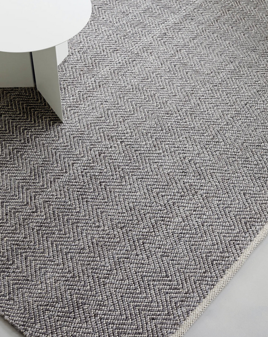 Tar Chevron Rug - 2x3m