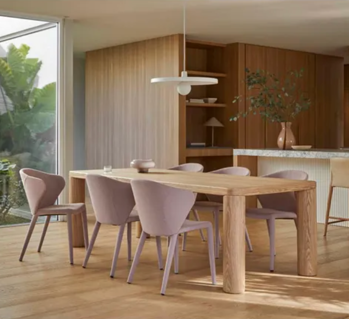 Classic Round Leg Dining Table