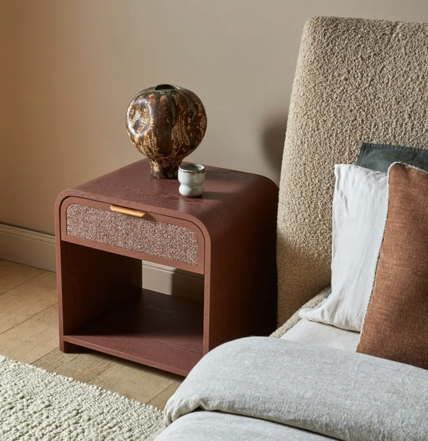 Arc Bedside Table