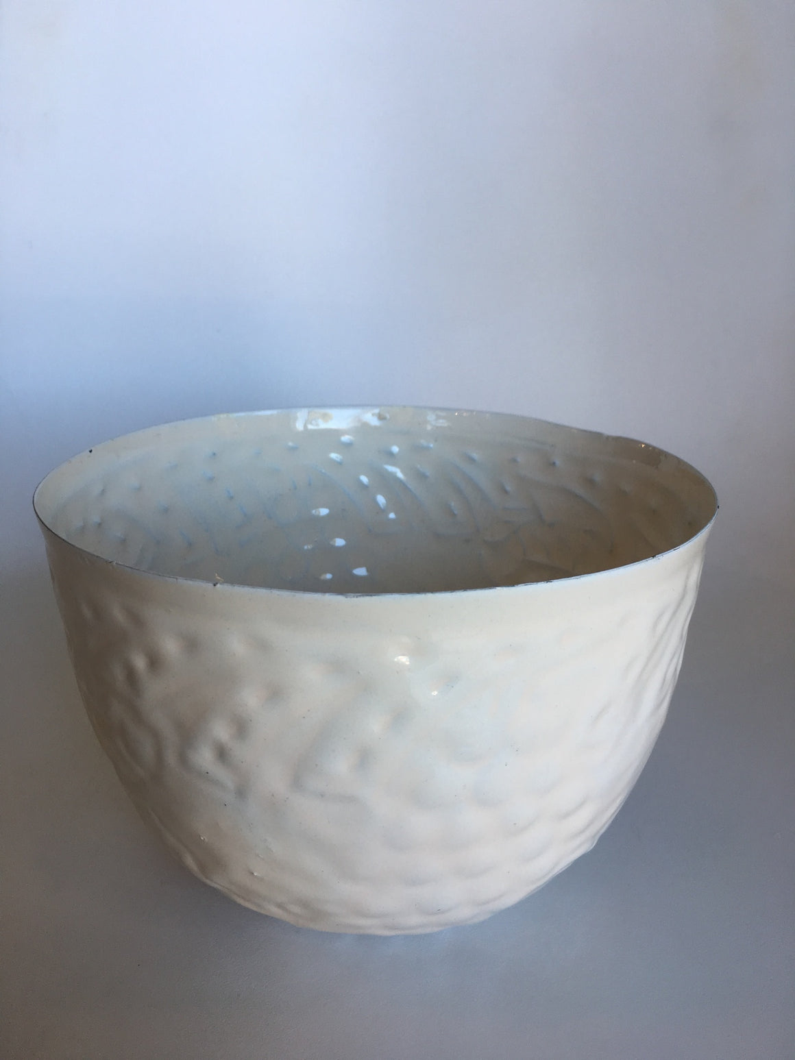 Large offwhite iron enamelled bowl