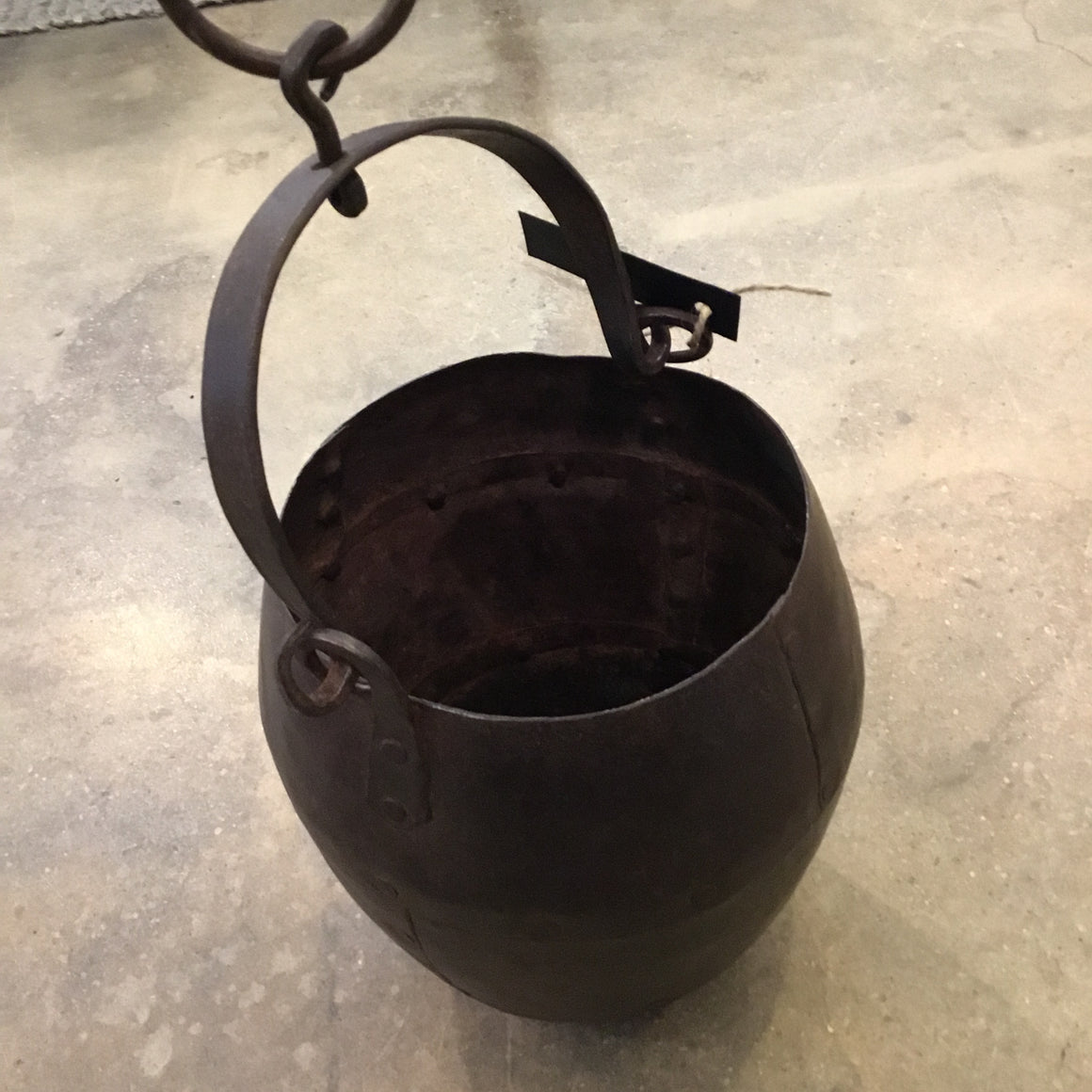 Iron Barrel Pot With Handle